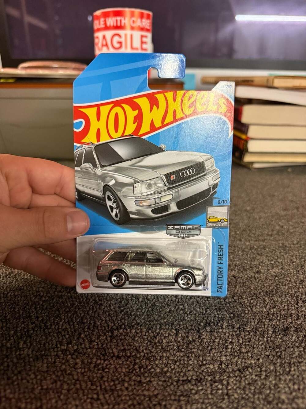 Hot Wheels 94 Audi Avant RS2 Zamac Factory Fresh